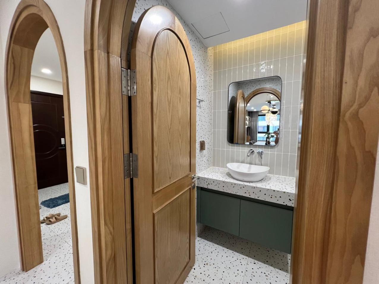 Lynhzz Housing-vinhomes Times City- T31702 Apartment Hanoi